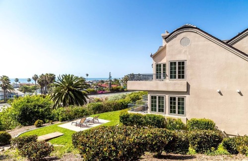 Del Mar Villa | Villa L'Auberge in Del Mar across the street from powerhouse park and beach