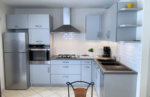 Vaux-sur-Mer Apartamento | Villa l'Olivier apartment, quiet, 10-minute walk from the beach.