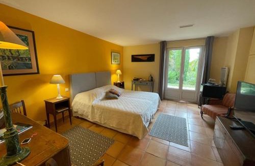 Pietrosella Cama Y Desayuno | Villa L'usciata
