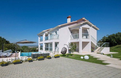 Kapelica Villa | Villa L - Villa con 2 unidades separadas (ideal para 2 familias) y piscina privada