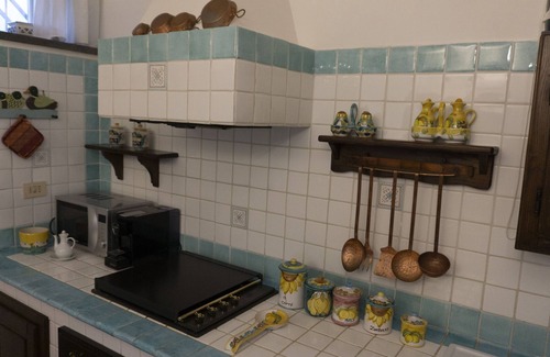 Cava de' Tirreni Villa | Villa "La Badia 11". Una estancia encantadora entre naturaleza y cultura.