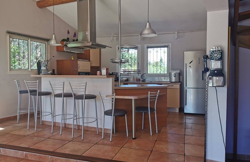Arles Villa | VILLA "La Crau" PISCINA CON SAL EN 2500M2 Jardín