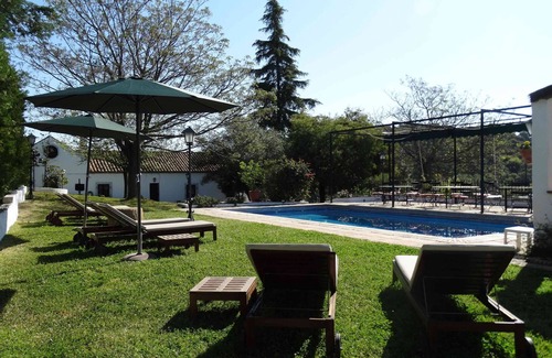 Córdoba Casa | Villa 'La Priorita' con vistas a la montaña, Wi-Fi y aire acondicionado