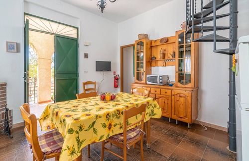 Noto Villa | Villa 'La Quiete Della Campagna' con vistas a la montaña, terraza privada y jardín privado