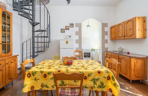 Noto Villa | Villa 'La Quiete Della Campagna' con vistas a la montaña, terraza privada y jardín privado