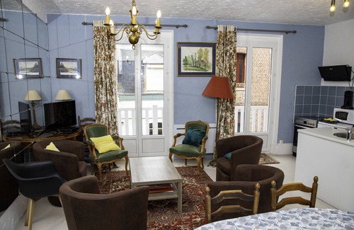 Le Treport Villa | Villa La rafale Art nouveau Free parking 5 minutes from the beach