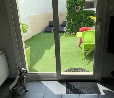 Dieppe Casa | Villa la Vie, Maison entière pour 4 personnes, avec extérieur, Tout inclus, ménage, linge, wifi
