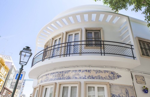 Montechoro Villa | Villa Laiya