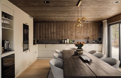 Kviteseid Villa | Villa Lakehouse Cedar with sauna, jacuzzi & boat (optional)