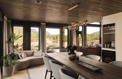 Kviteseid Villa | Villa Lakehouse Cedar with sauna, jacuzzi & boat (optional)