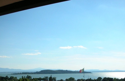 San Feliciano Villa | Villa Larry en San Feliciano sul Trasimeno con jardín y olivar