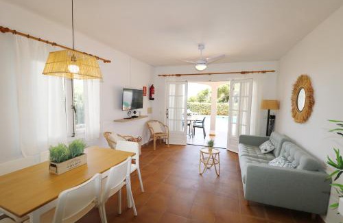Arenal d'en Castell Casa | Villa Las Marinas - 2 Encantadora Villa con piscina a 5 min de la playa