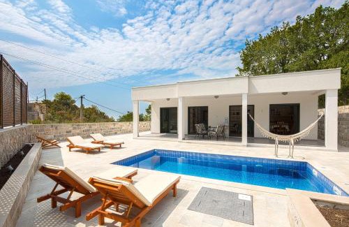 Lapcici Villa | Villa Latina 2