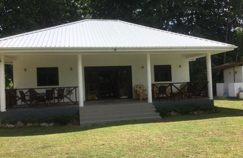 Grand'Anse Praslin Villa | Villa Lil