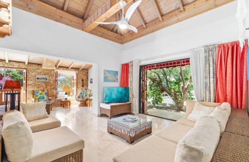 Savaneta Casa | Villa Laurence - Steps To Ocean Bliss By Lucha