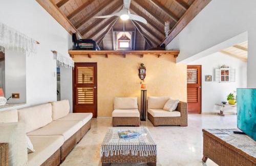 Savaneta Casa | Villa Laurence - Steps To Ocean Bliss By Lucha