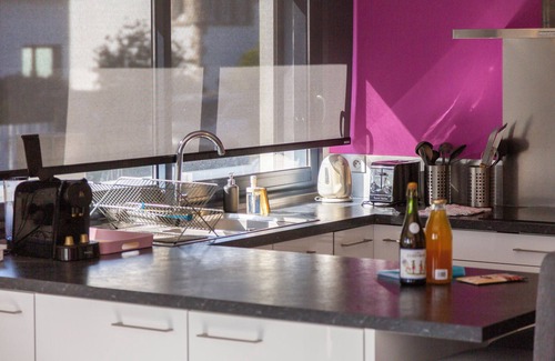Ile-Tudy Villa | Villa 'Le Bain De Mer - Vistas al Mar, Terraza Privada y Wi-Fi'