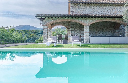 Calenzano Villa | Villa en Croci Di Calenzano con 4 habitaciones, capacidad 10