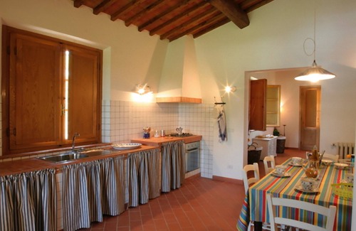 Toiano Villa | Villa "Le Ginestre" con piscina en las colinas toscanas.