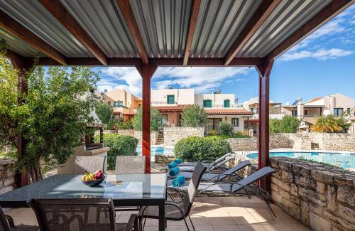 Asprouliani Villa | Villa Lea, stylish, with common pool