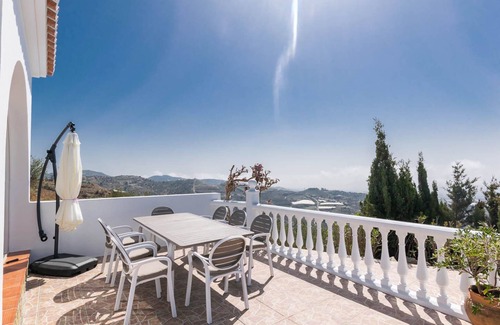 Torrox Villa | Villa "Lena Del Sol" with Sea View & Wi-Fi