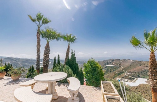Torrox Villa | Villa "Lena Del Sol" with Sea View & Wi-Fi