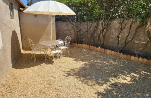 Beziers Villa | Villa les Tilleuls - Arènes de Béziers
