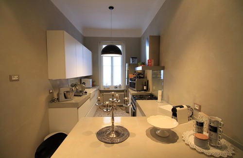 Moltrasio Villa | Villa en Moltrasio con 6 habitaciones, capacidad 11