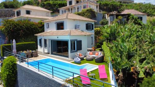 Canhas Casa | Villa Liana by LovelyStay