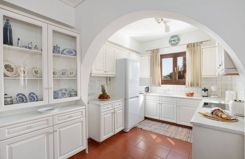 Agios Spyridon Corfu Villa | Villa Lianolia: piscina enorme, A / C, WiFi, cerca de la playa
