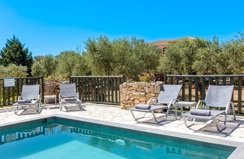 Agia Marina Villa | Villa Lida Aresti con piscina privada