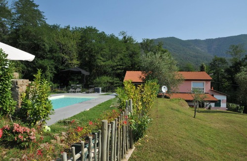 Beverino Villa | VILLA LIGURE 4 + 2 Pax piscina exclusiva, A / C, WiFi gratis, barbacoa cerca de Cinque Terre