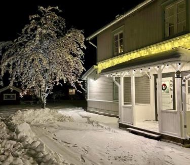 Jadraas Apartamento | Villa Lilla Emma, Mysig Lägenhet i Jädraås, Nära Sjö och Kungsberget