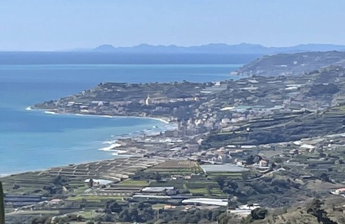 Cipressa Villa | Villa Lilli with magnificent sea view 10 minutes from the beach