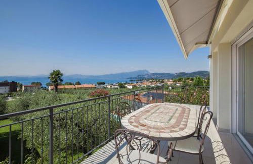 Cisano Villa | Villa Lisi With Pool