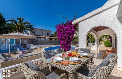 El Portet Villa | Villa Llum by Abahana Villas