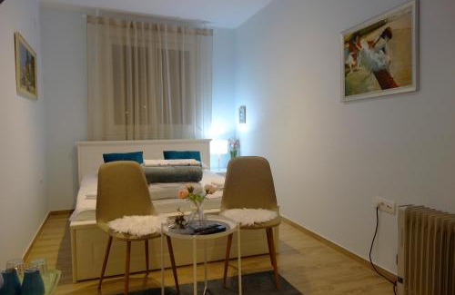 Stari Grad Hotel | Villa Loop Beograd