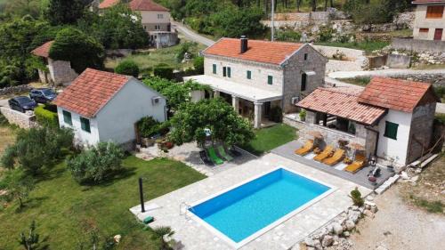 Trn Casa | Villa Luca Klobuk