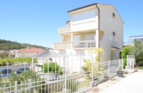 Razanj Apartamento | Villa Luger 1. Stock