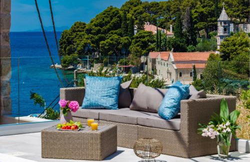 Cavtat Old Town Villa | Villa Luigi with a pool