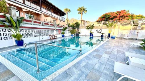 Adeje Villa | Villa Lujo y Relax in Adeje by Deihu Experiences