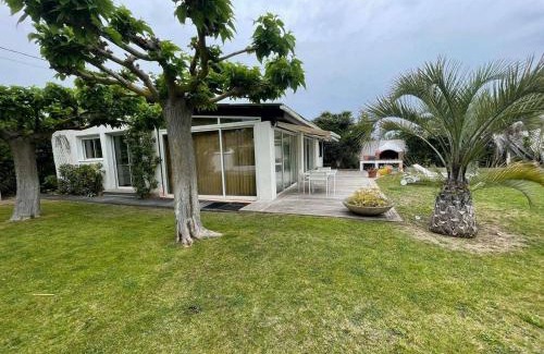 Le Grau-dʼAgde Villa | Villa lumineuse pieds dans l'eau, accès plage direct, clim, jardin, Free WIFI, park, idéale famille! - FR-1-423-295