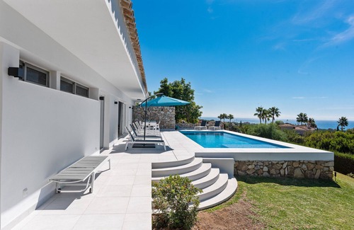 Urbanización Hacienda las Chapas Villa | Villa Luna - 5 bed family villa in Las Chapas!