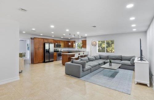 Boca Raton Casa | Villa Luxe 4BD 3BR Spacious Villa Heated Pool