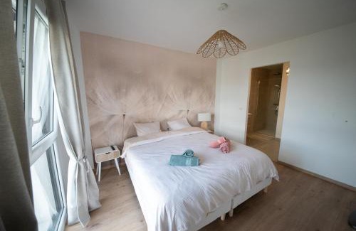Amneville Villa | Villa Luxe La Bulle Dorée Spa jacuzzi privatif Amneville centre touristique face snowhall