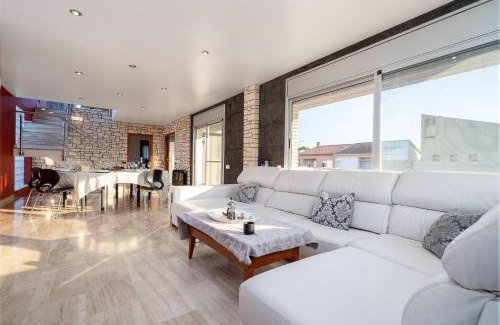 Reus Villa | Villa Luxury Rock Tirri