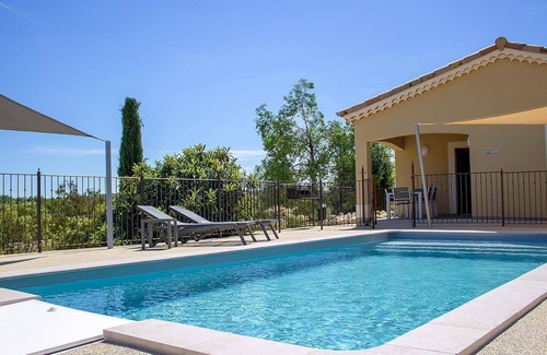 Saint-Maurice-dʼArdeche Villa | Villa-Panorámico-Baño con bañera-Vista a la Piscina