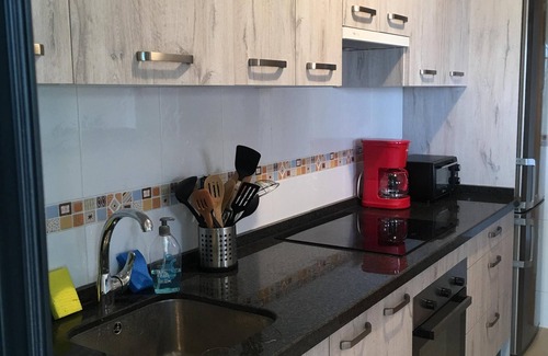 San Luis de Sabinillas Condominio | Apartamento moderno cerca de la playa