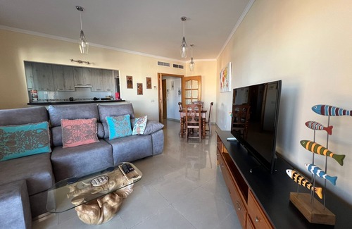 San Luis de Sabinillas Condominio | Apartamento moderno cerca de la playa