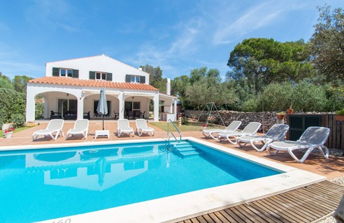 Cala Galdana Villa | Villa Macarella en Cala Galdana piscina privada,AC ,parking by SonneVillas